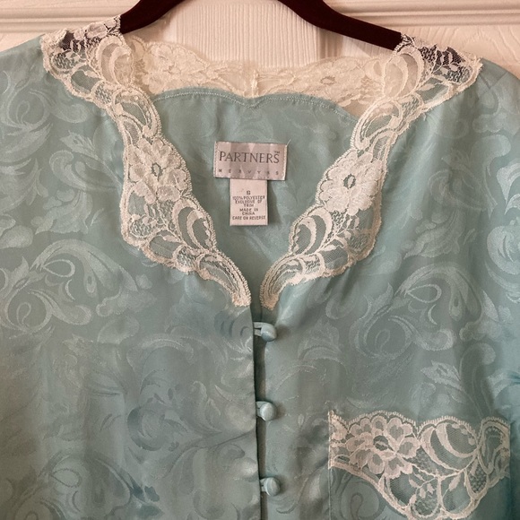 Green Floral Sleep Shirt with Lace Trim - Picture 3 of 7